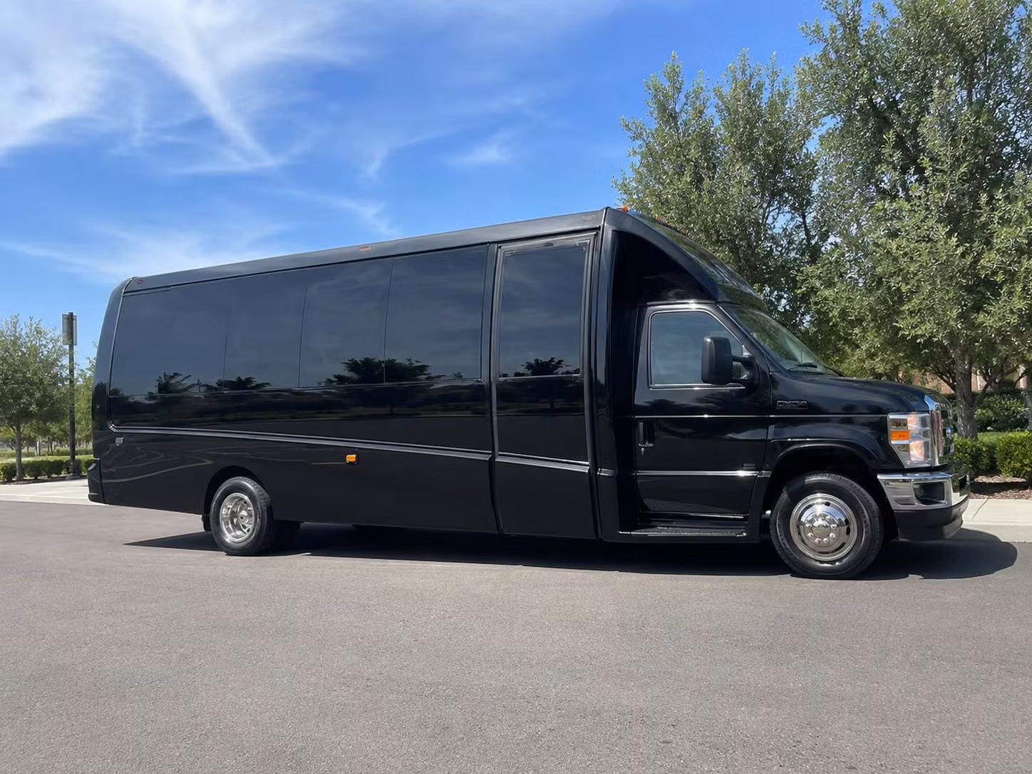 15 passenger minibus