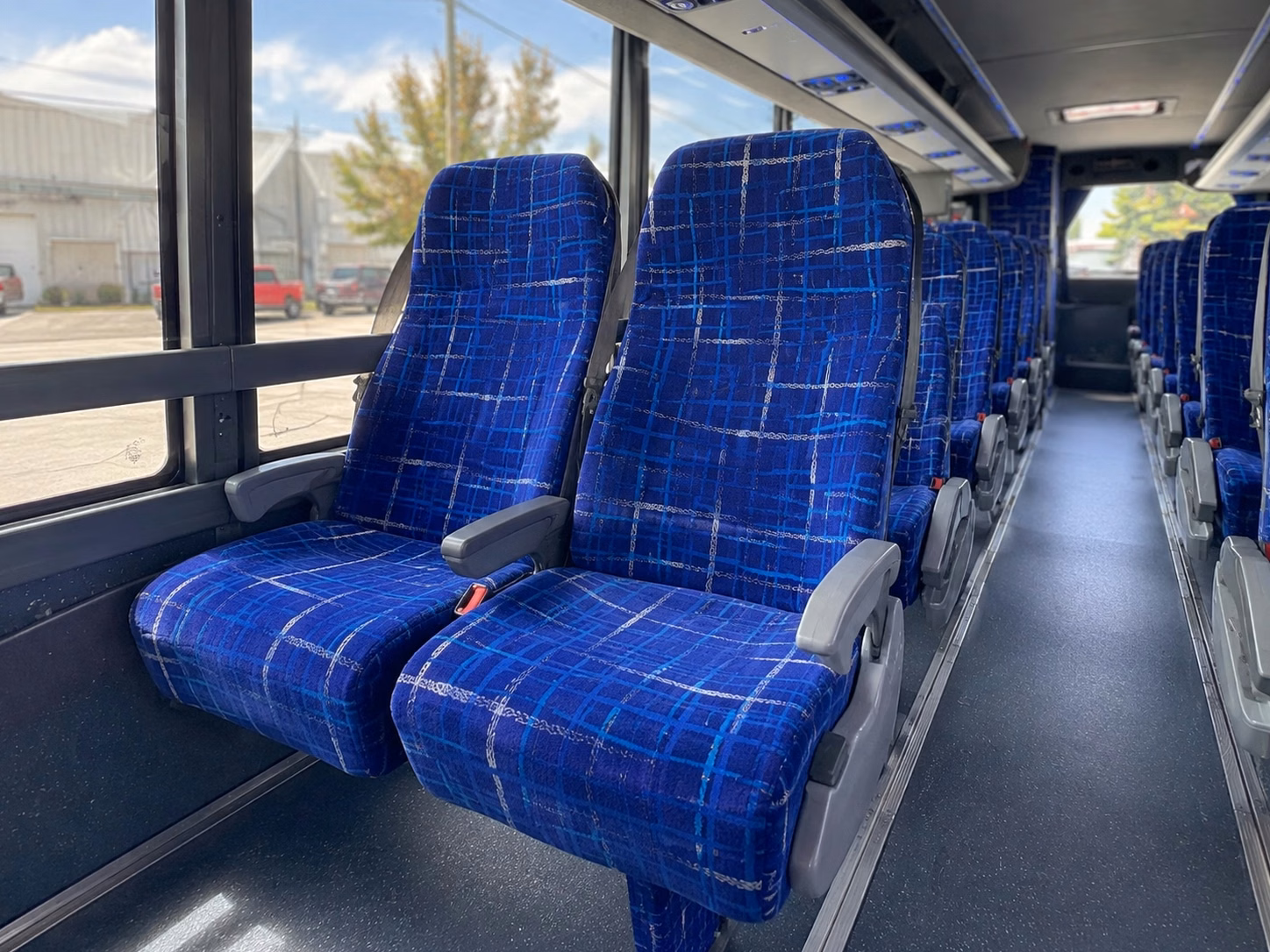 long distance and multi stop field trip bus rentals from lexington