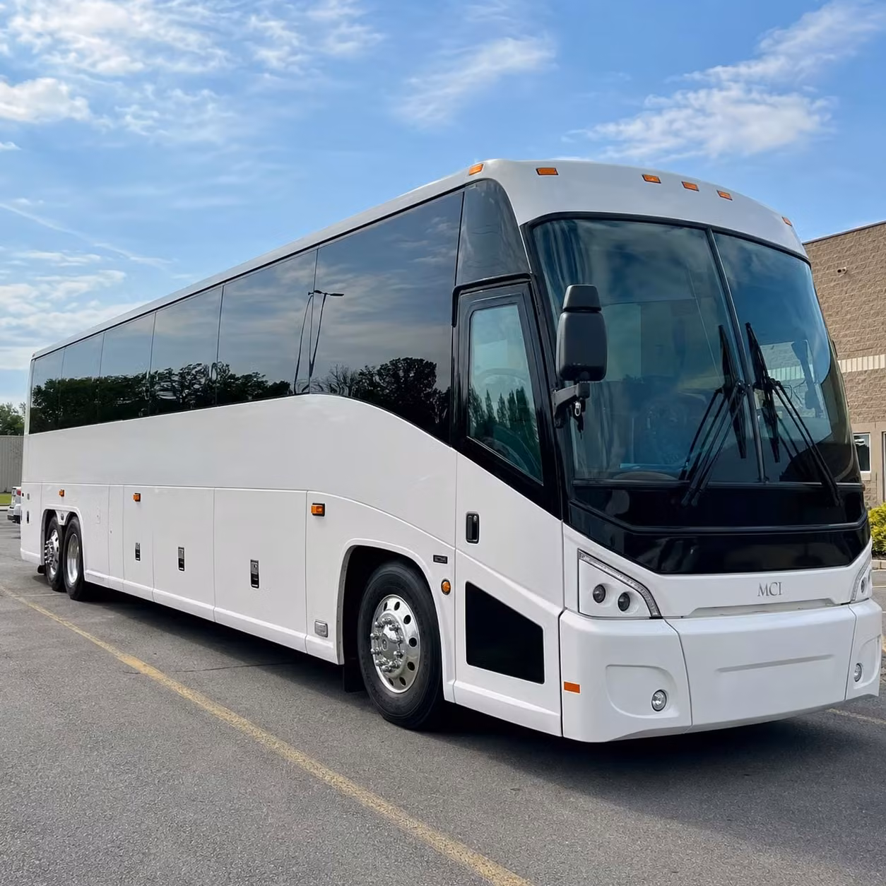 long distance charter bus travel between lexington and louisville made simple