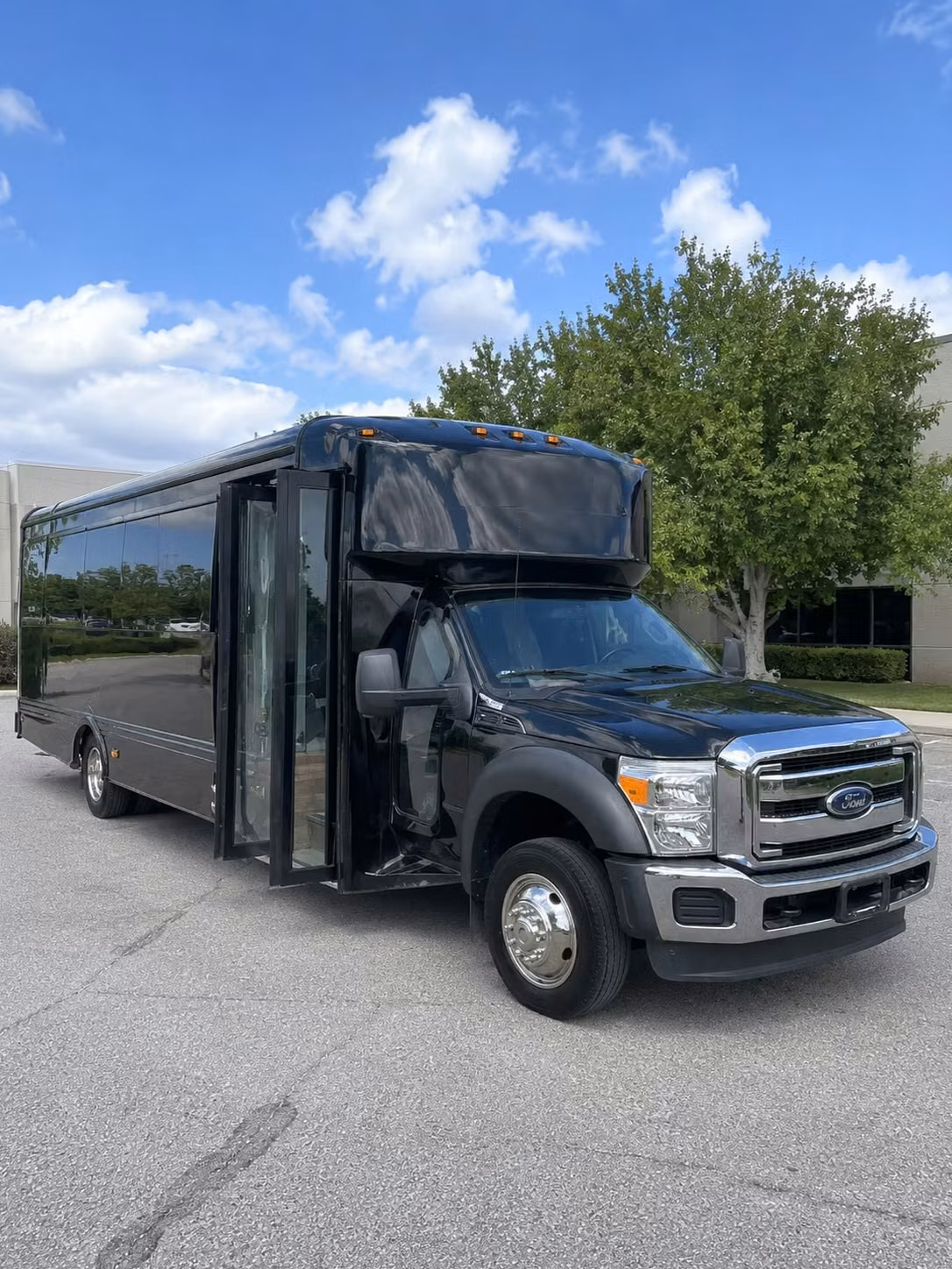 party buses and limo buses for lexington prom night groups