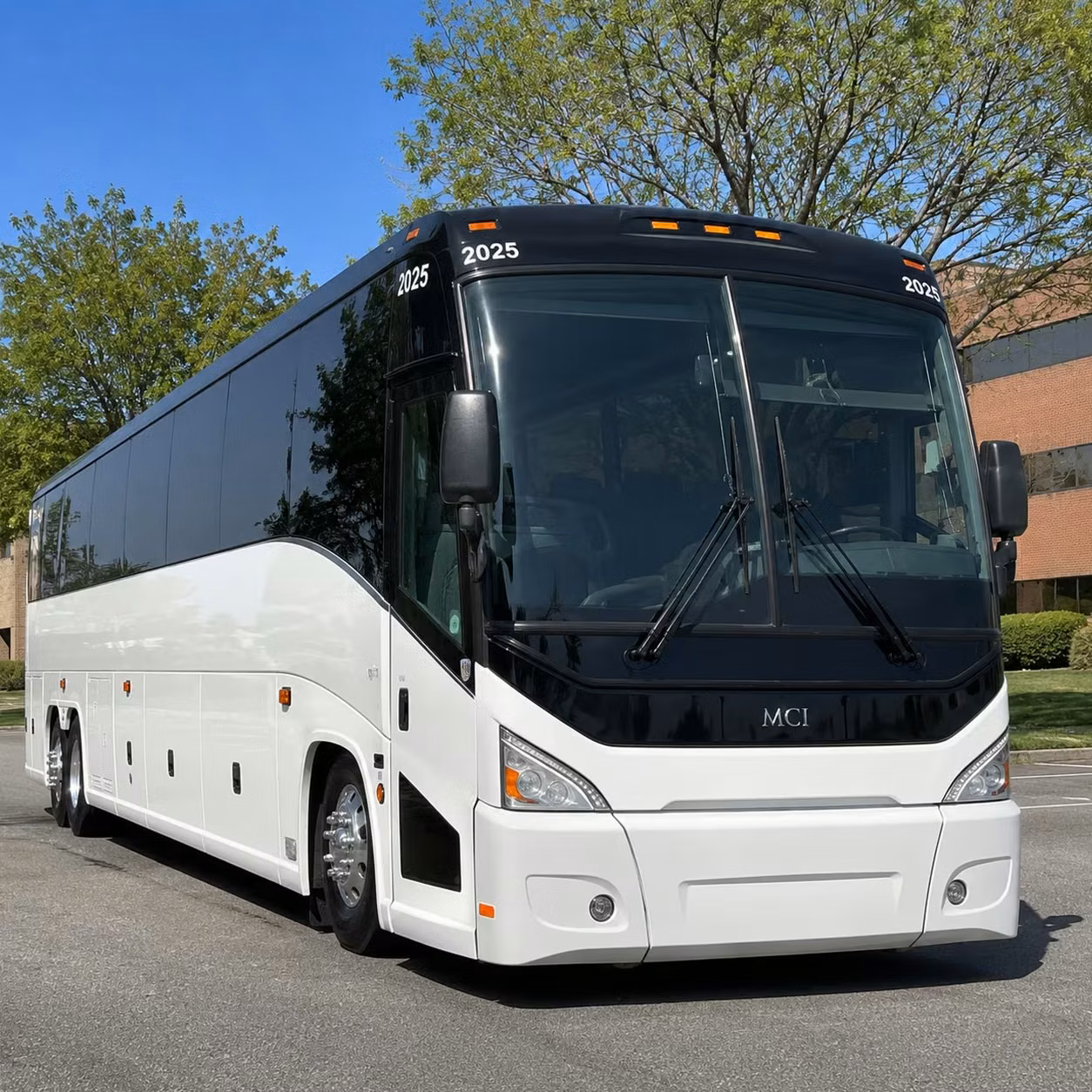 you can find and book long distance transportation in lexington and any nearby city